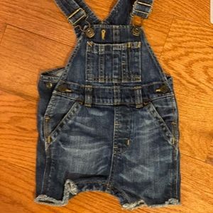 Short overalls